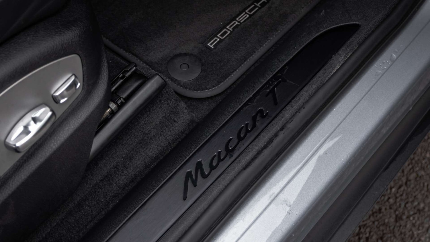 Used Porsche Macan 2023 for sale - 77577333: Photo 32