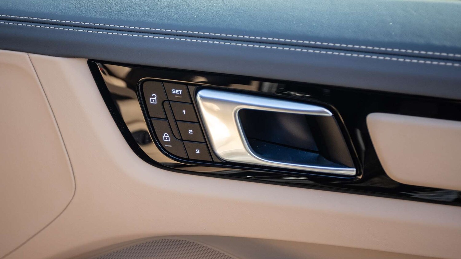 Used Porsche Cayenne 2023 for sale - 77472532: Photo 33