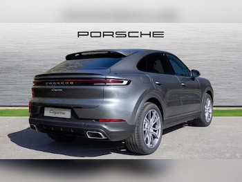 Used Porsche Cayenne 2025 for sale - 76272048: Photo 3