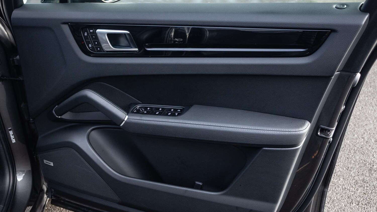 Used Porsche Cayenne 2022 for sale - 77082949: Photo 34