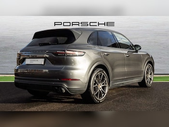 Used Porsche Cayenne 2022 for sale - 77082949: Photo