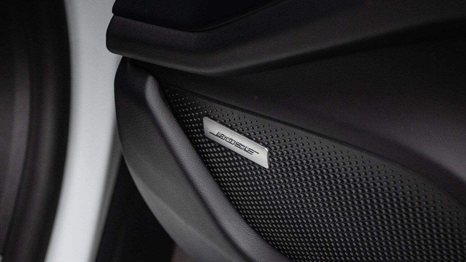 Used Porsche Taycan 2021 for sale - 77674710: Photo 32