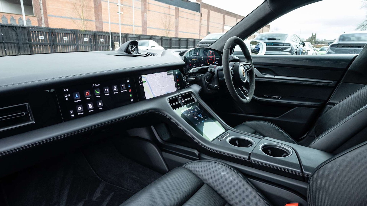 Used Porsche Taycan 2021 for sale - 77674710: Photo 5