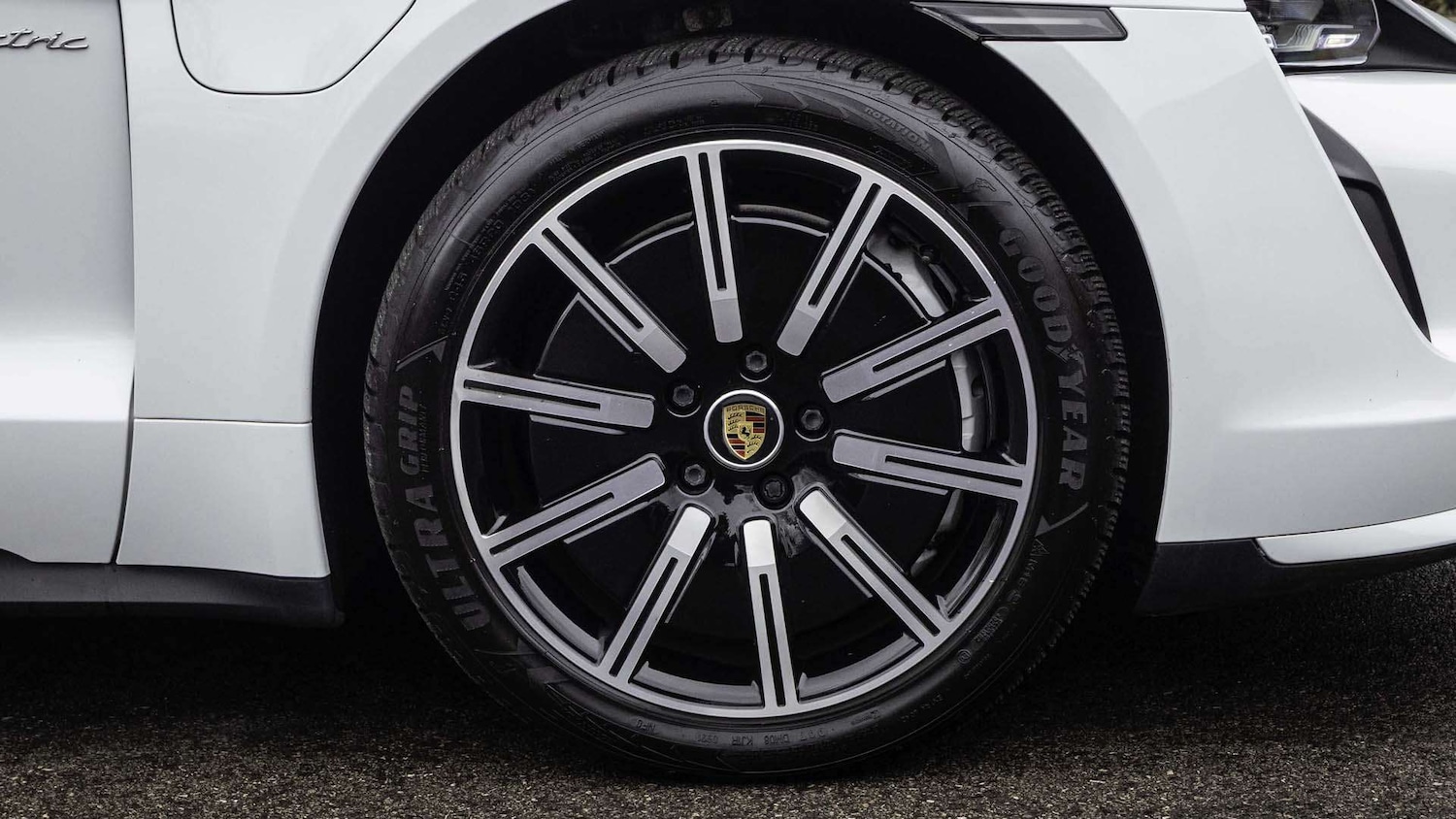 Used Porsche Taycan 2021 for sale - 77674710: Photo 6