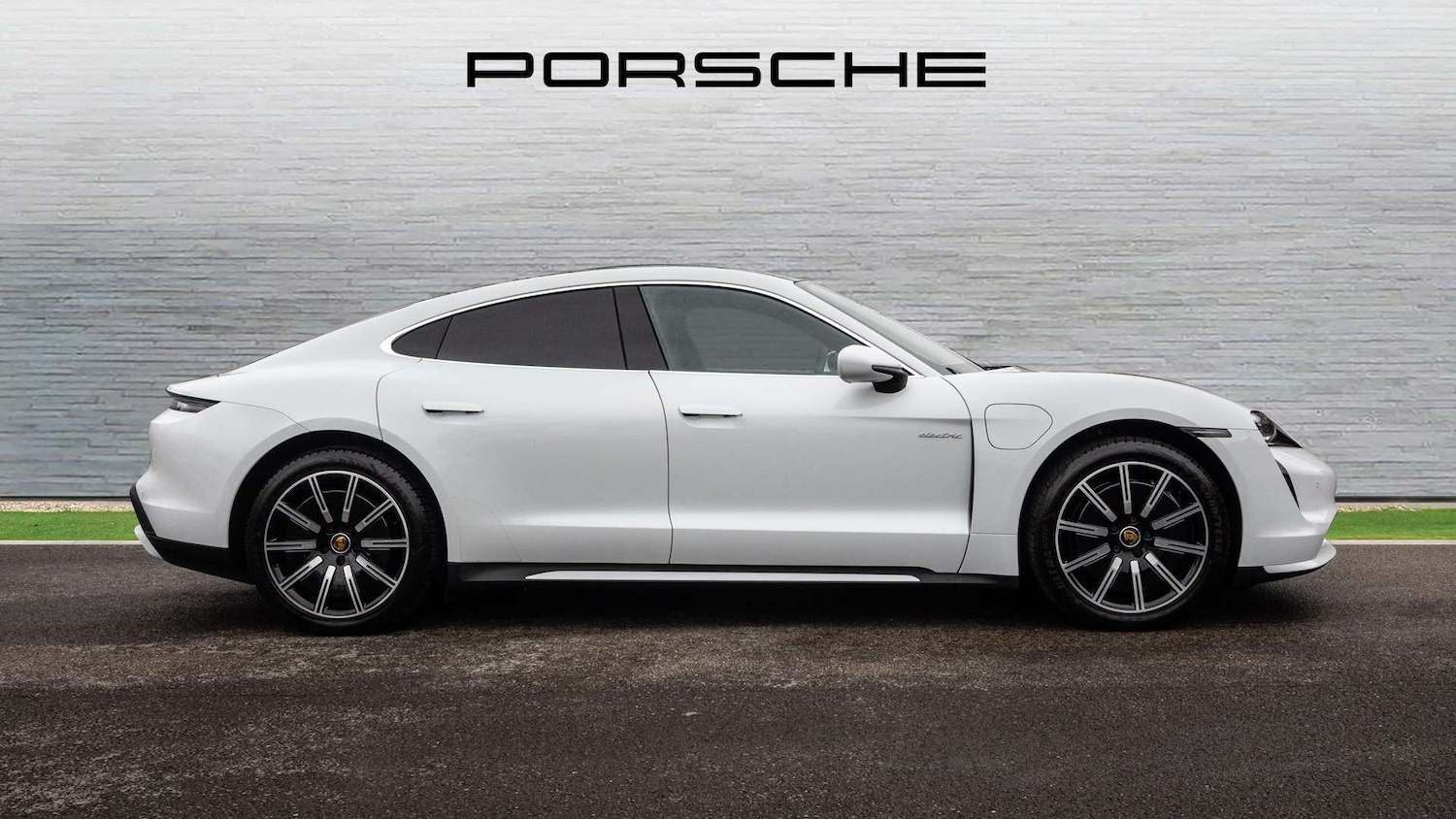 Used Porsche Taycan 2021 for sale - 77674710: Photo 7