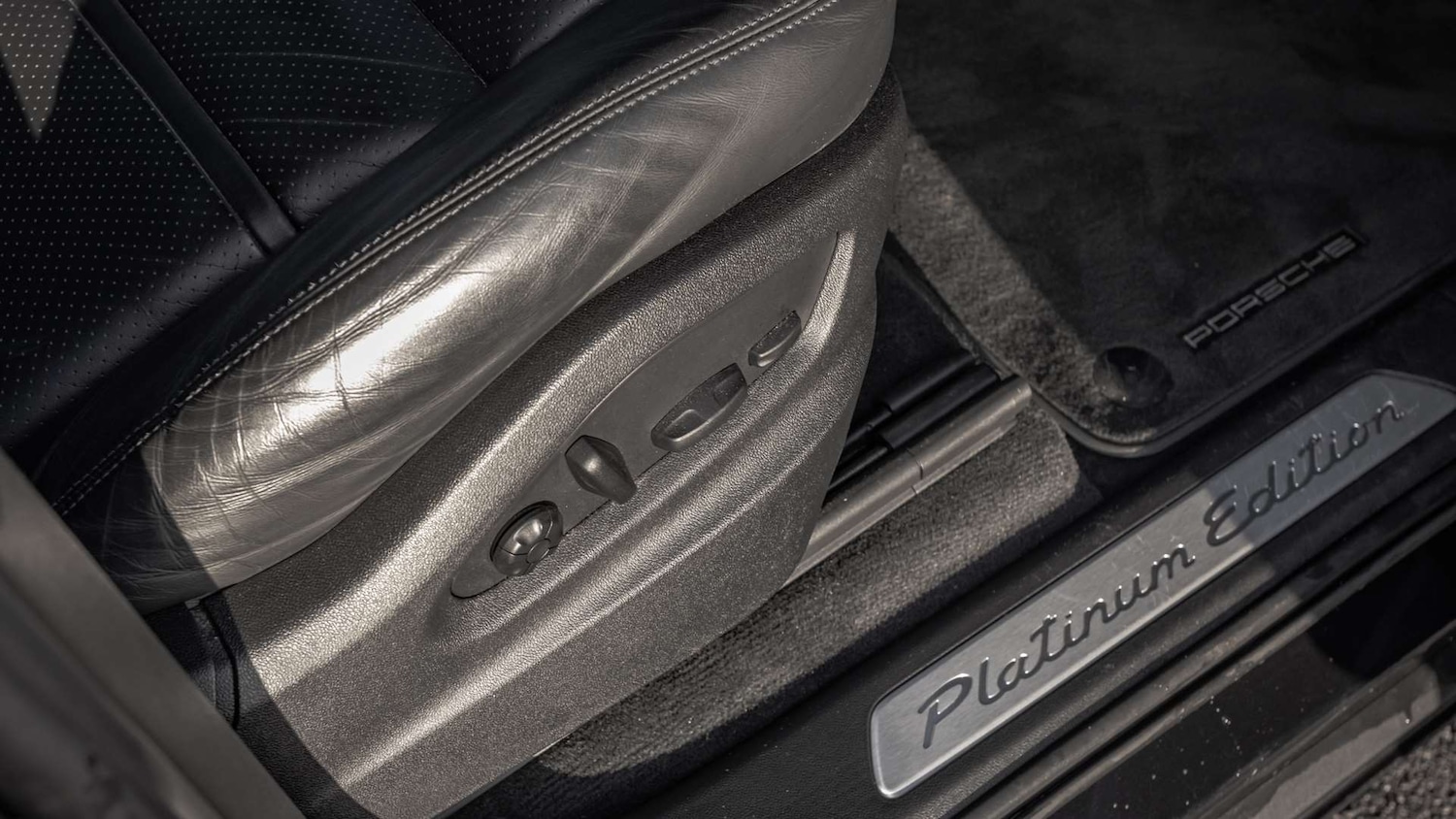 Used Porsche Cayenne 2023 for sale - 77257416: Photo 34