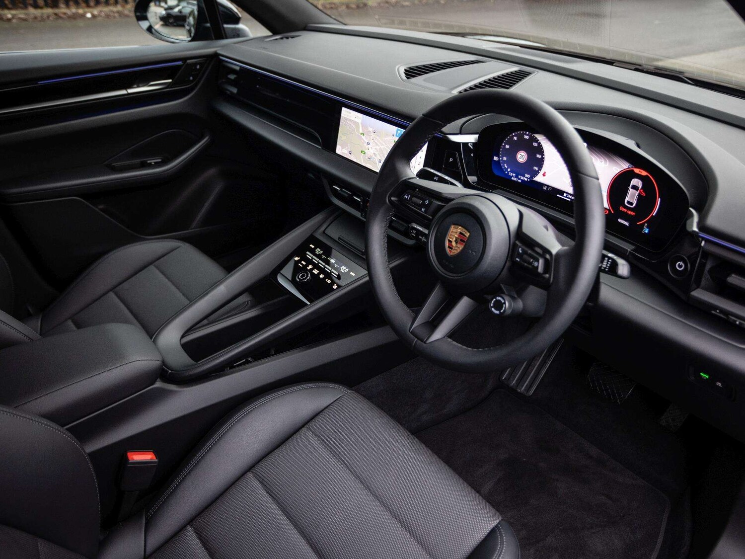 Used Porsche Macan 2025 for sale - 77810764: Photo 12