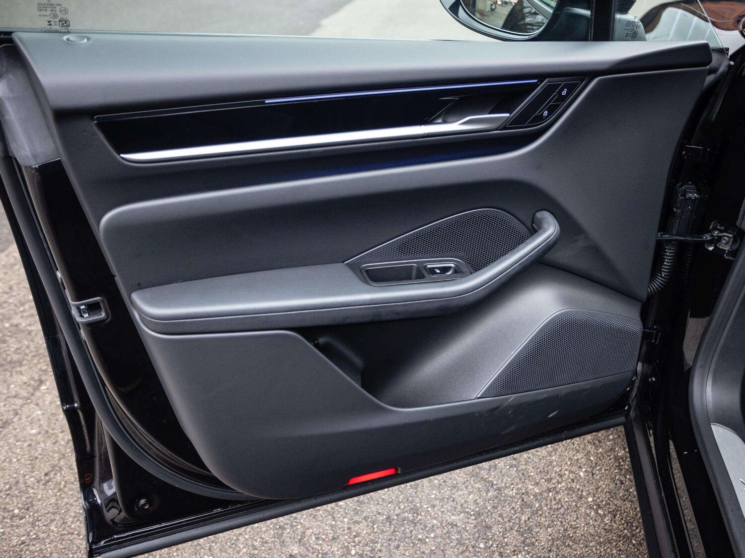 Used Porsche Macan 2025 for sale - 77810764: Photo 18