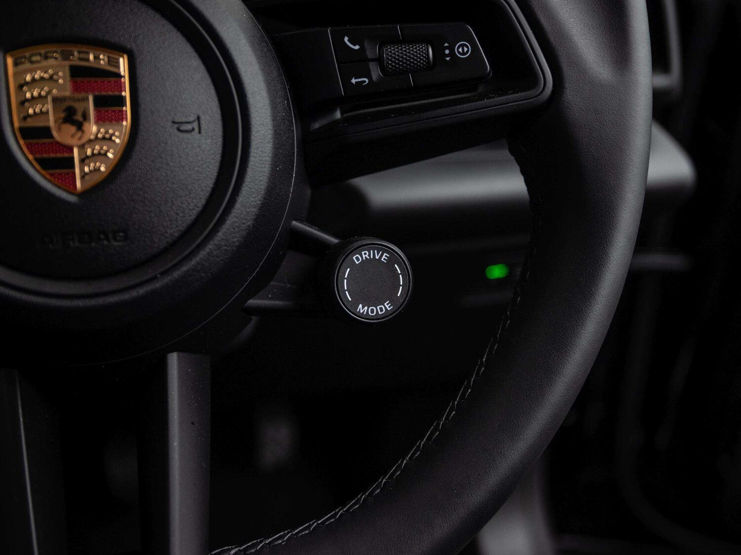 Used Porsche Macan 2025 for sale - 77810764: Photo 24