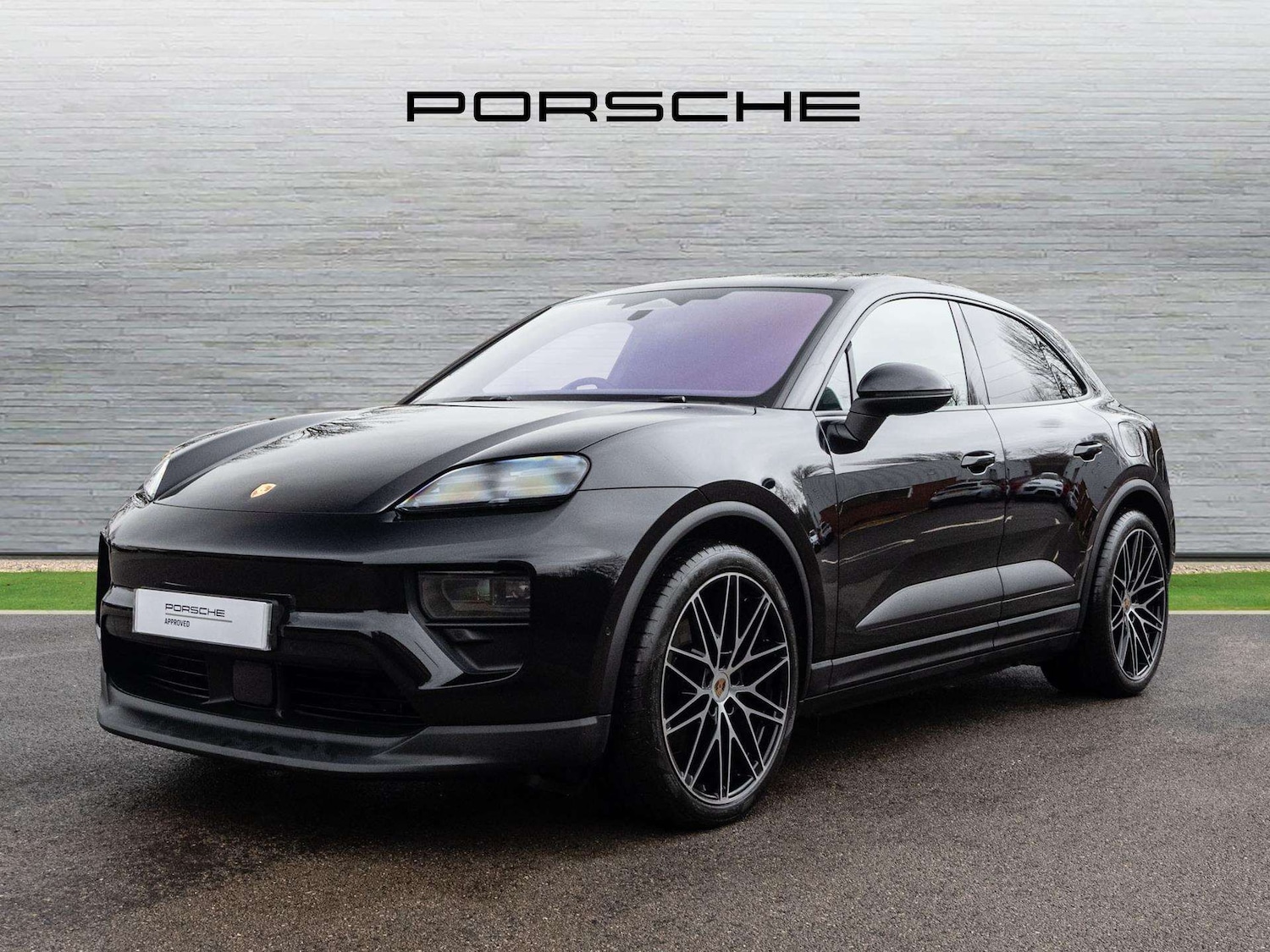 Used Porsche Macan 2025 for sale - 77810764: Photo 3