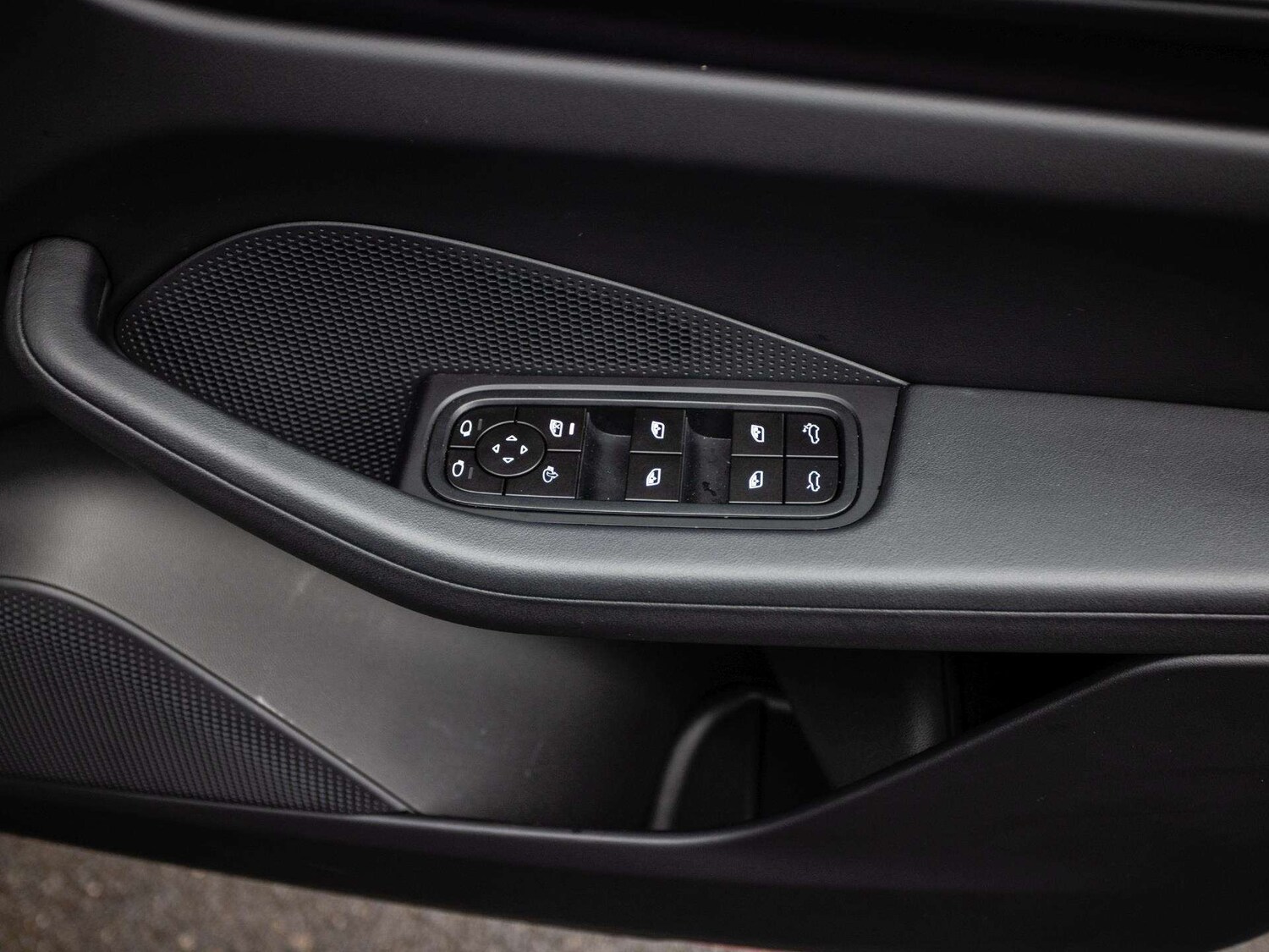 Used Porsche Macan 2025 for sale - 77810764: Photo 31