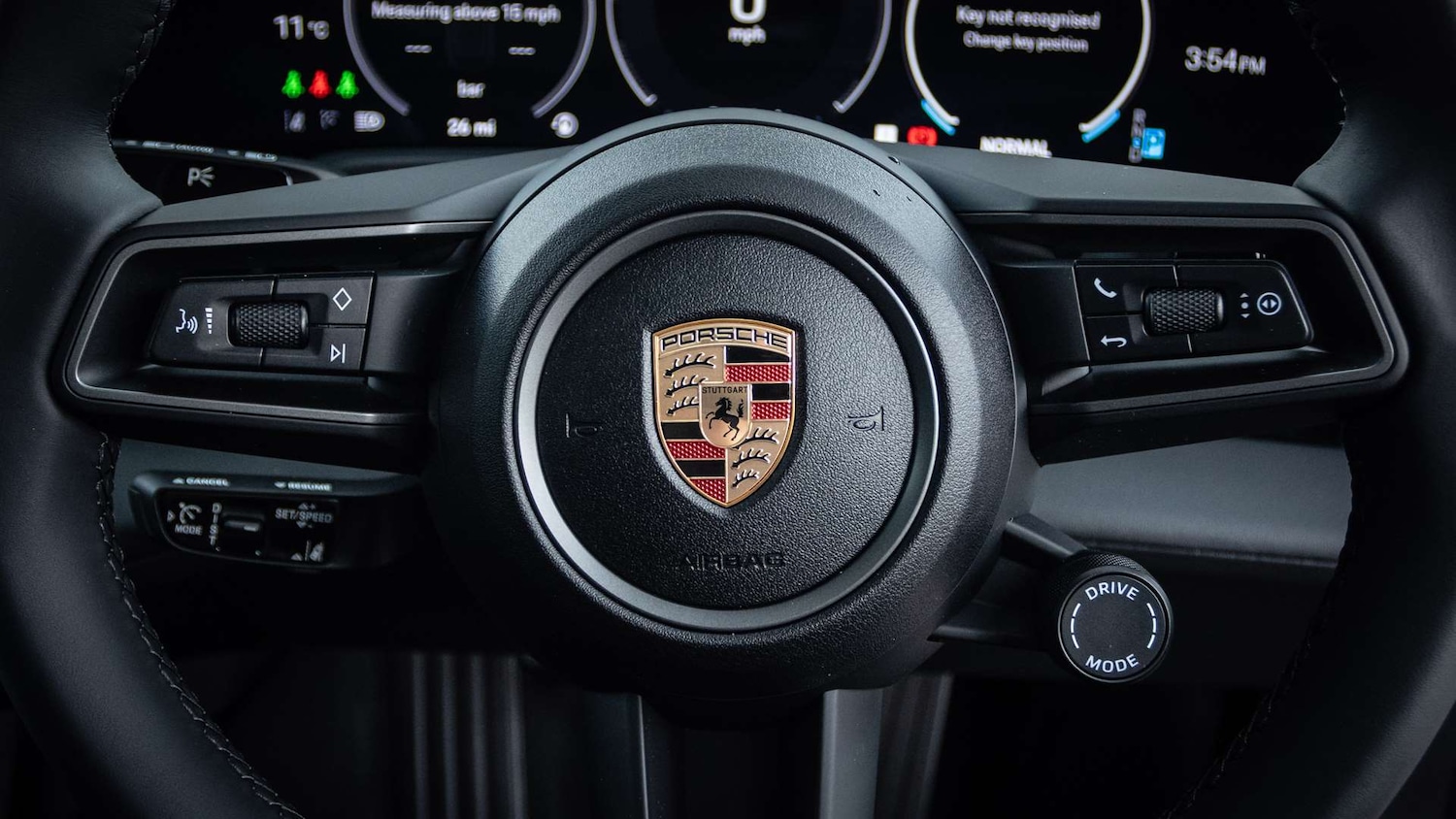 Used Porsche Taycan 2025 for sale - 76063521: Photo 14