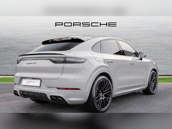 Used Porsche Cayenne 2022 for sale - 77032277: Photo