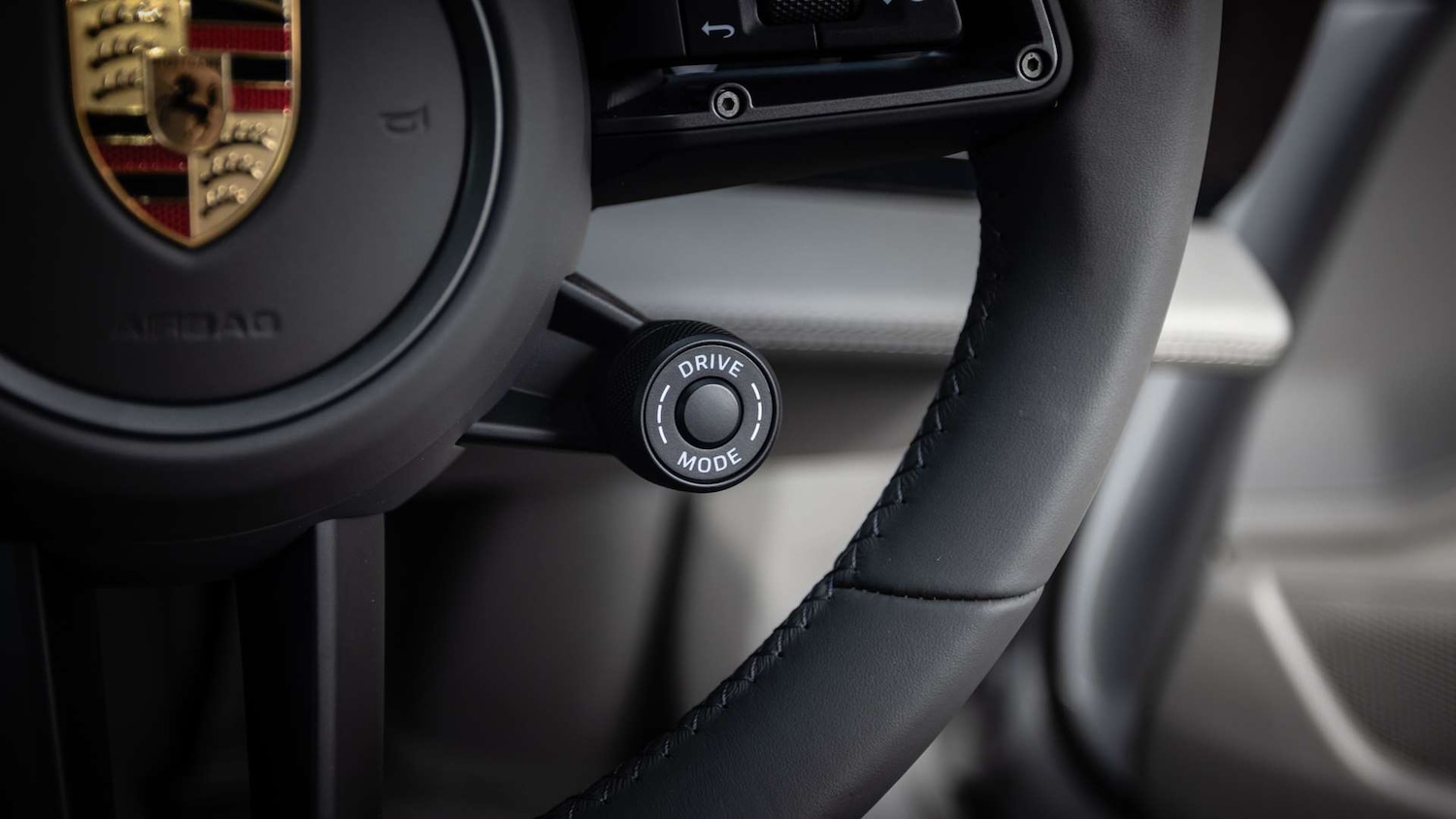 Used Porsche Taycan 2025 for sale - 75218862: Photo 23