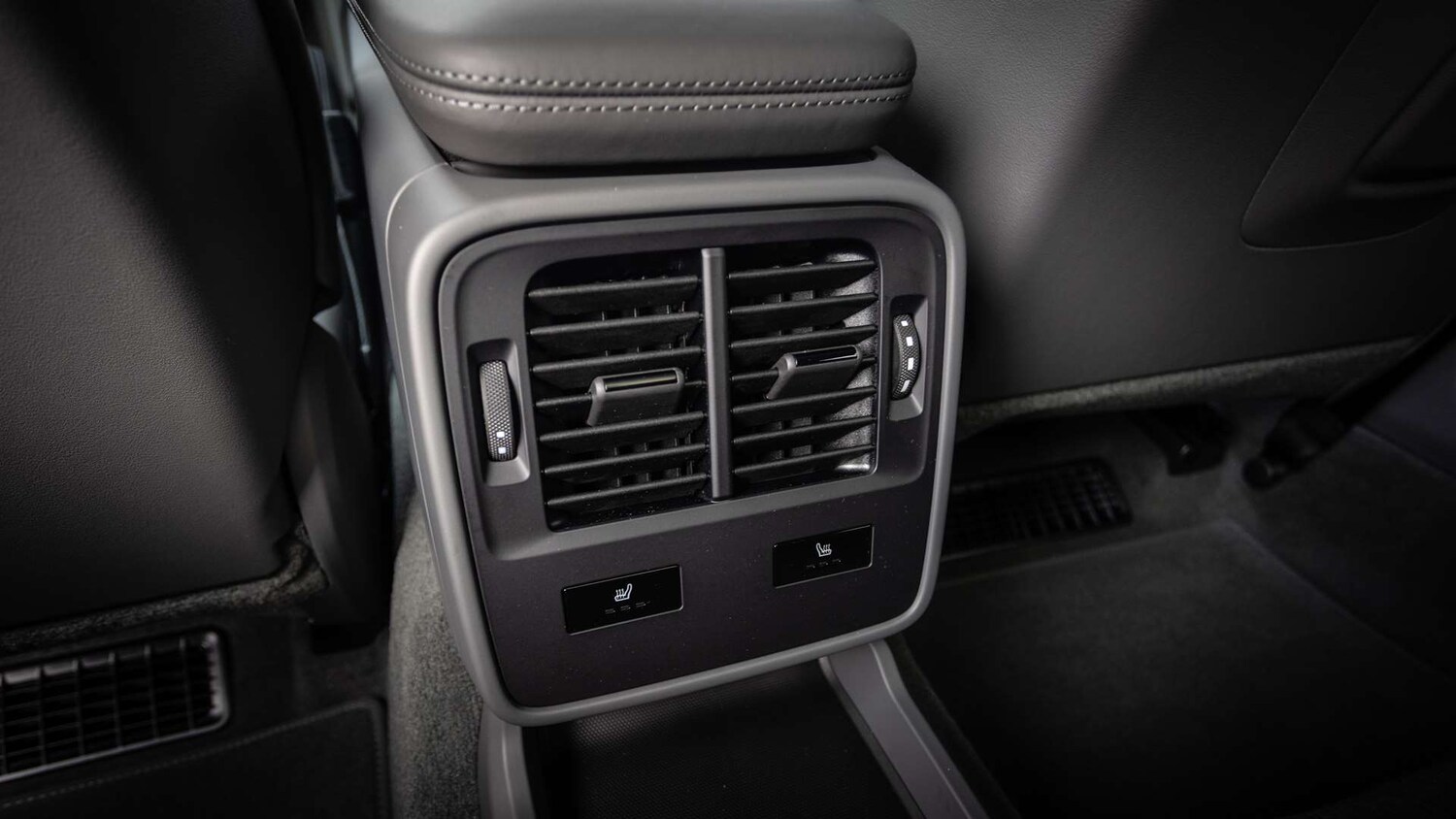 Used Porsche Taycan 2025 for sale - 75218862: Photo 30