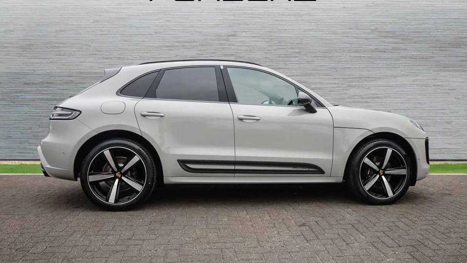 Used Porsche Macan 2025 for sale - 78023977: Photo 3