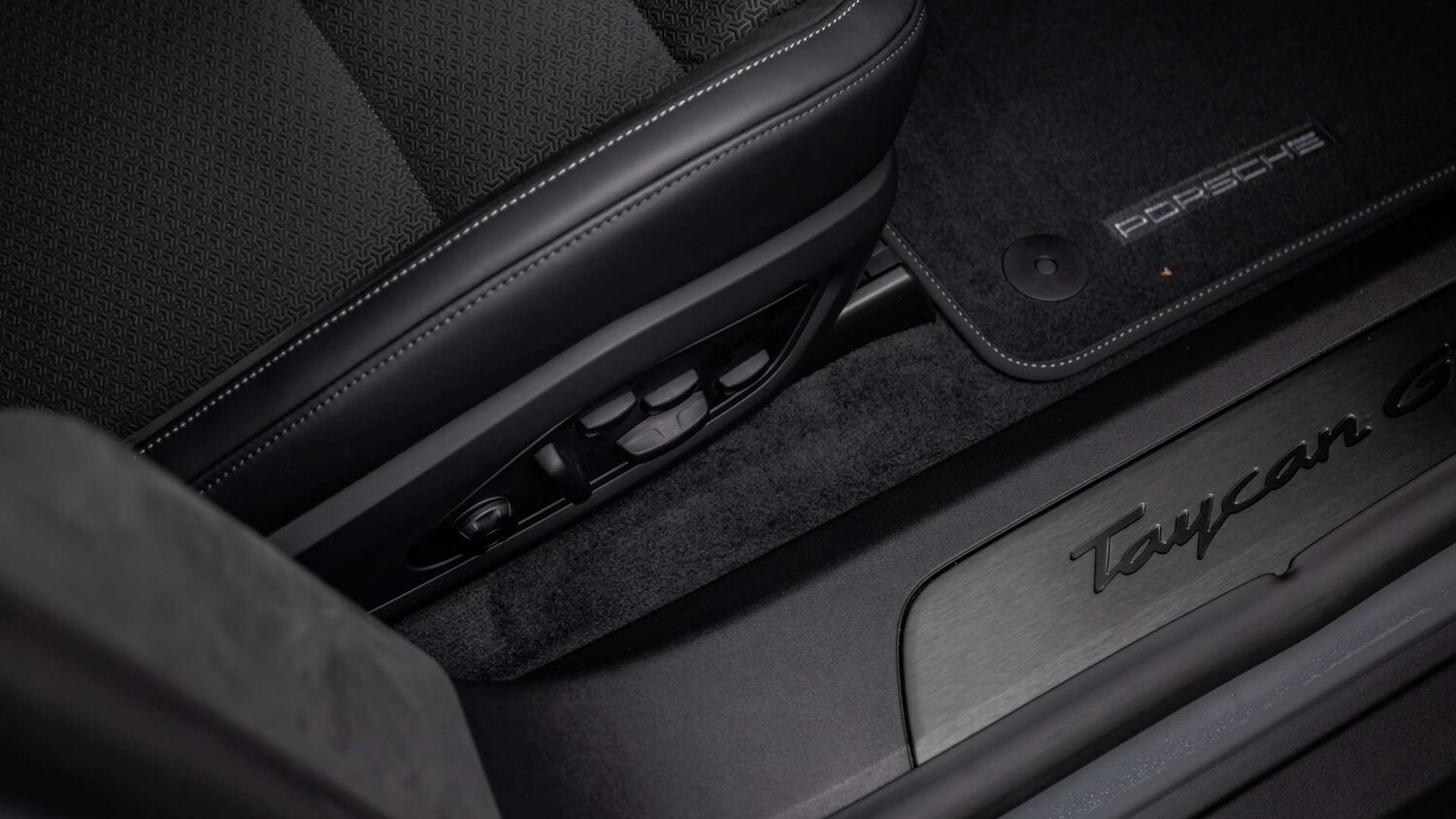 Used Porsche Taycan 2026 for sale - 77389750: Photo 35