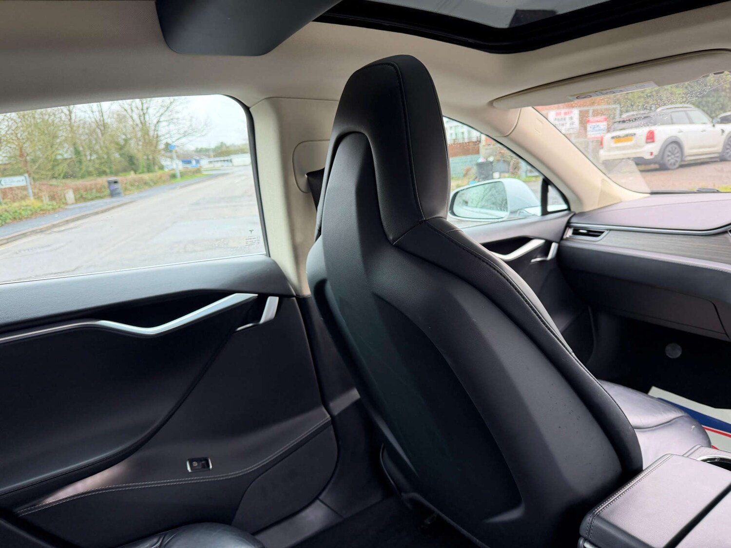 Used Tesla Model S 2015 for sale - 77437473: Photo 24