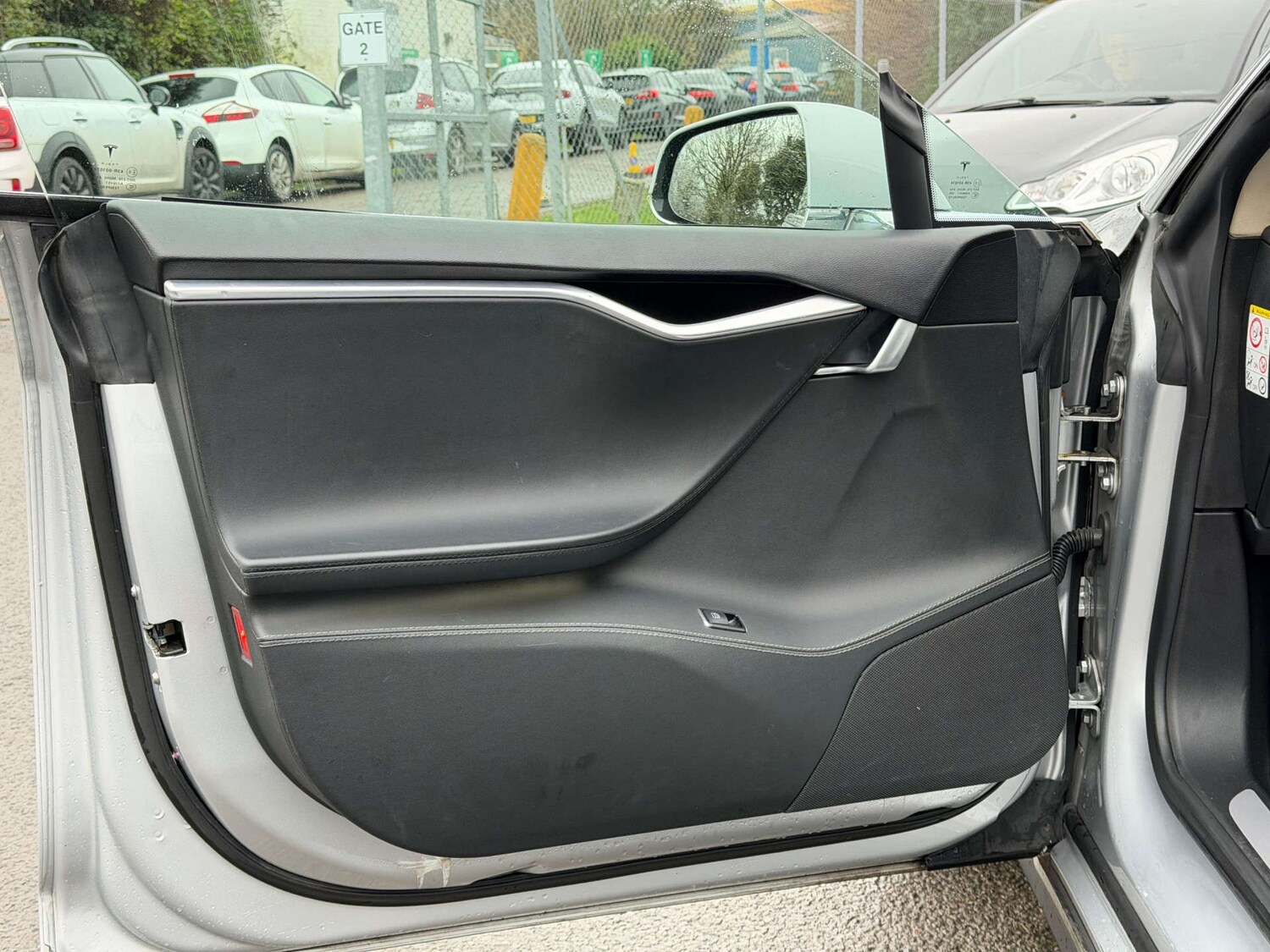 Used Tesla Model S 2015 for sale - 77437473: Photo 45