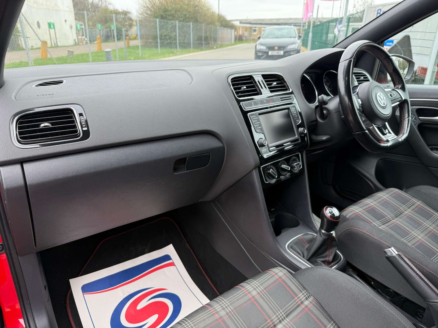 Used Volkswagen Polo 2015 for sale - 77794769: Photo 22