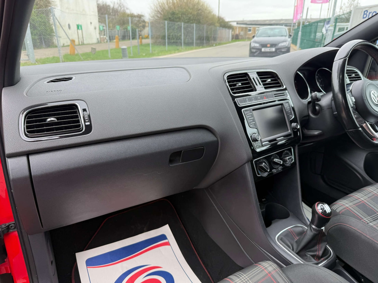 Used Volkswagen Polo 2015 for sale - 77794769: Photo 23