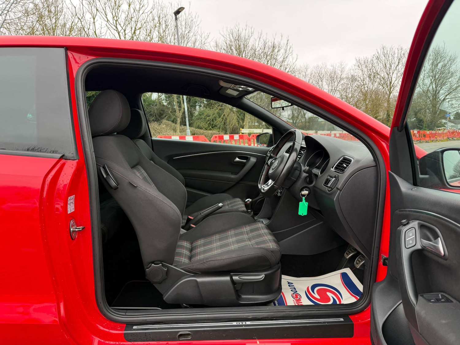 Used Volkswagen Polo 2015 for sale - 77794769: Photo 25