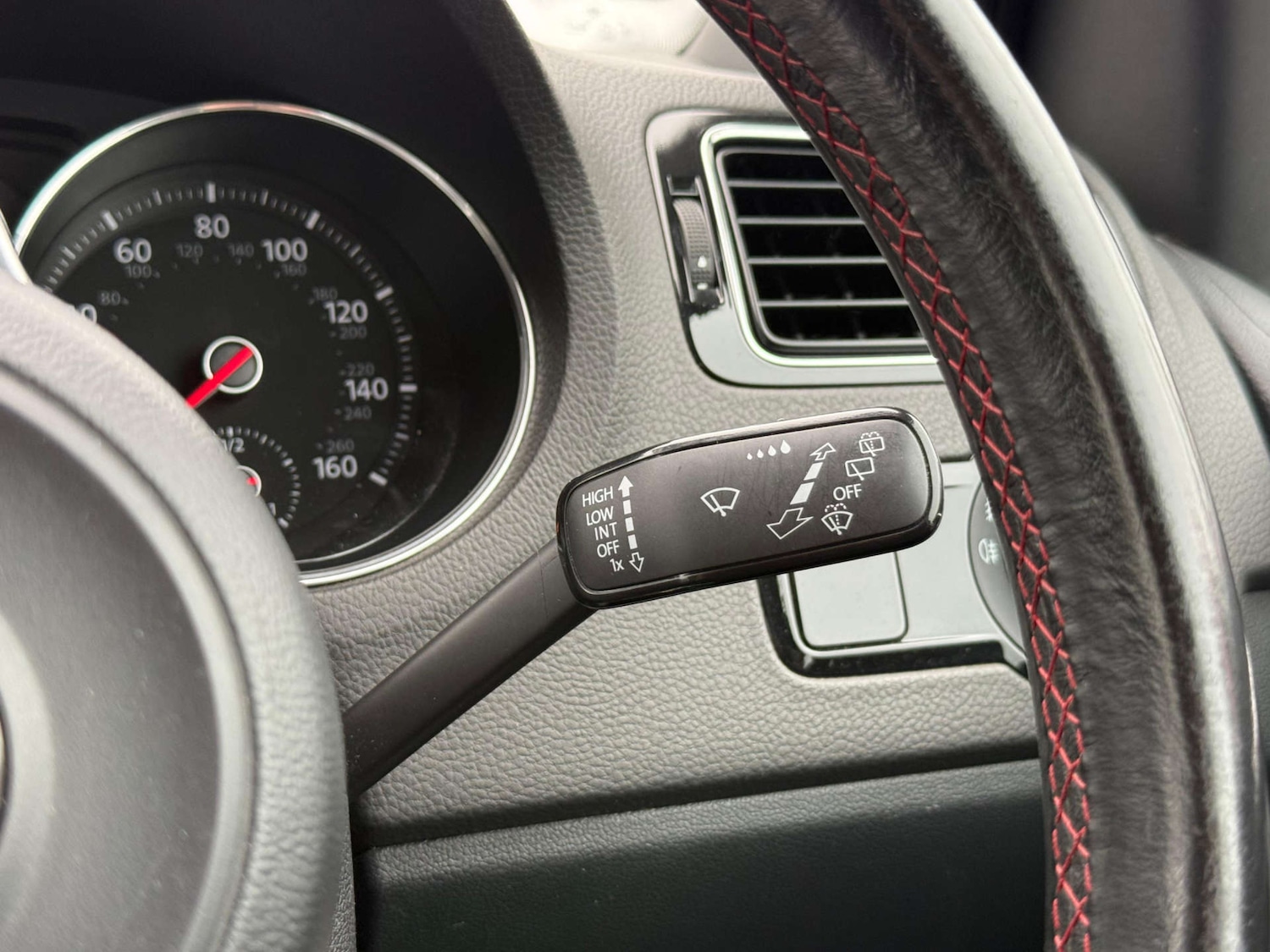 Used Volkswagen Polo 2015 for sale - 77794769: Photo 28