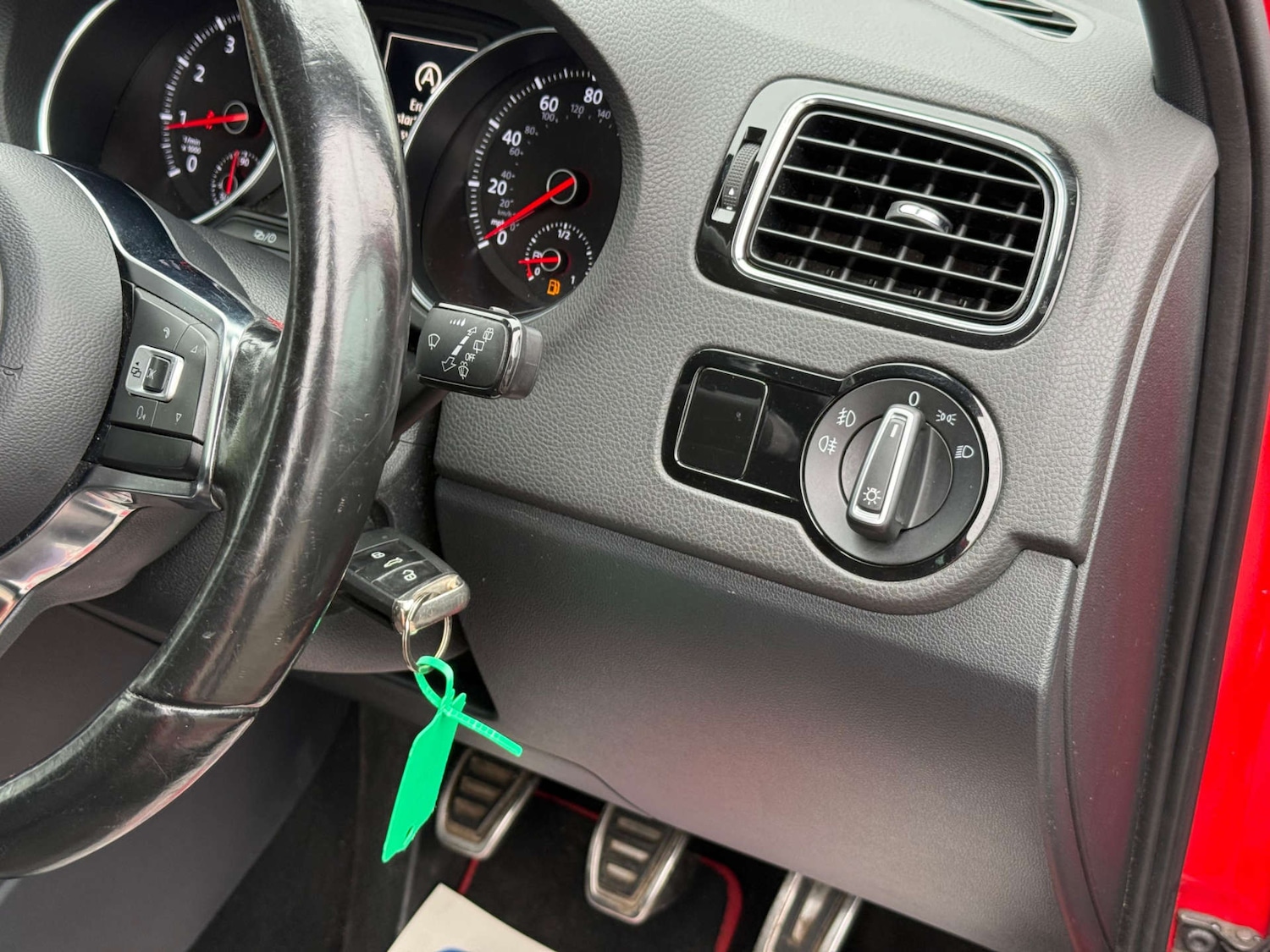 Used Volkswagen Polo 2015 for sale - 77794769: Photo 30