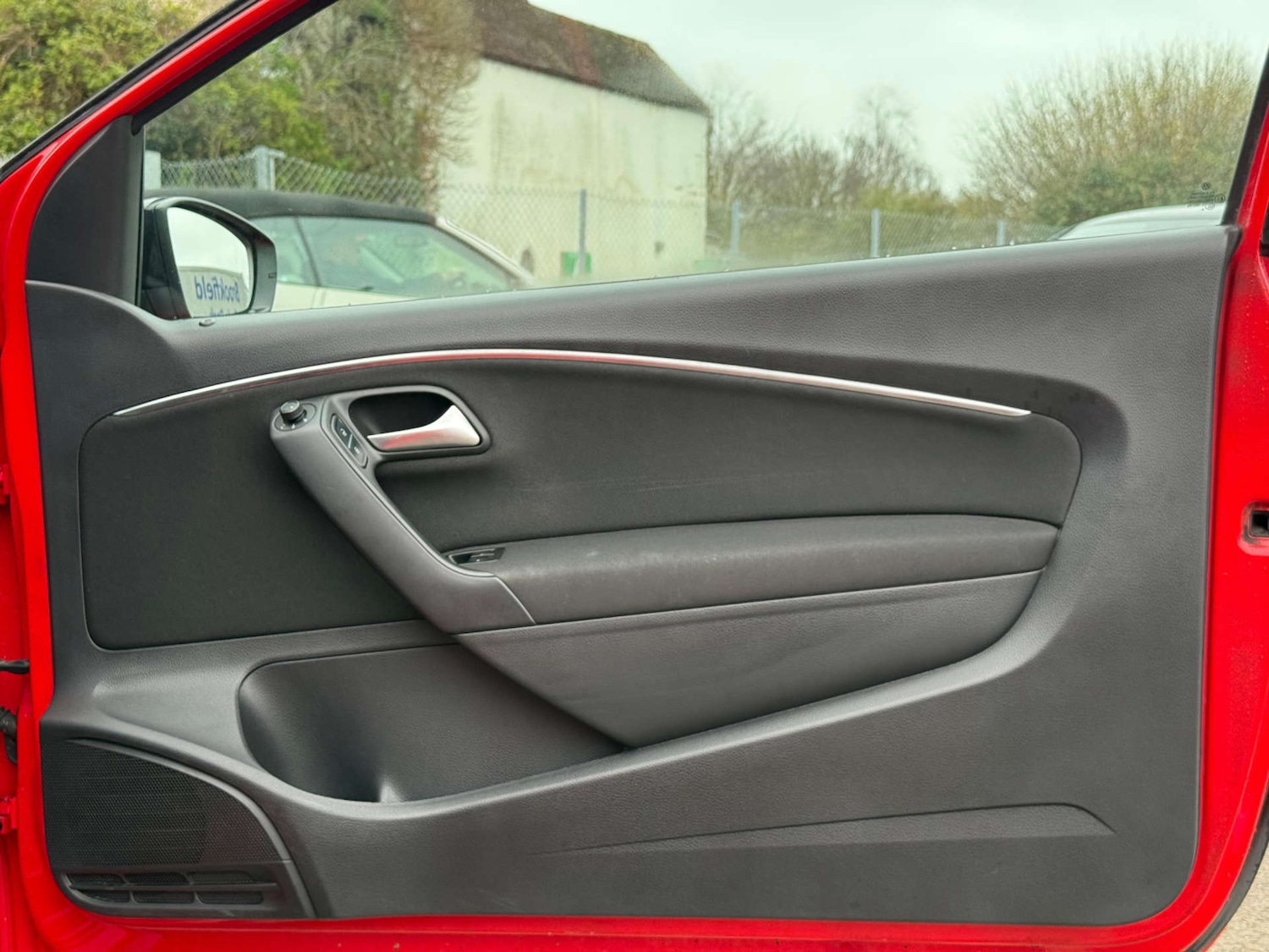 Used Volkswagen Polo 2015 for sale - 77794769: Photo 35