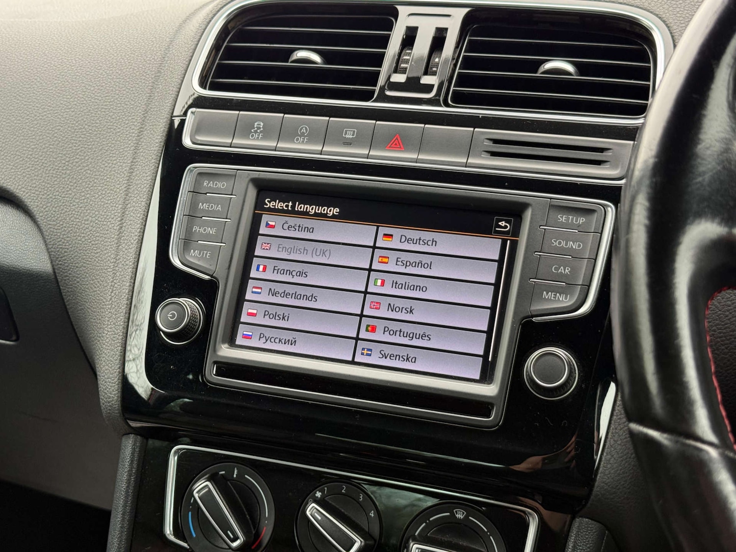 Used Volkswagen Polo 2015 for sale - 77794769: Photo 43