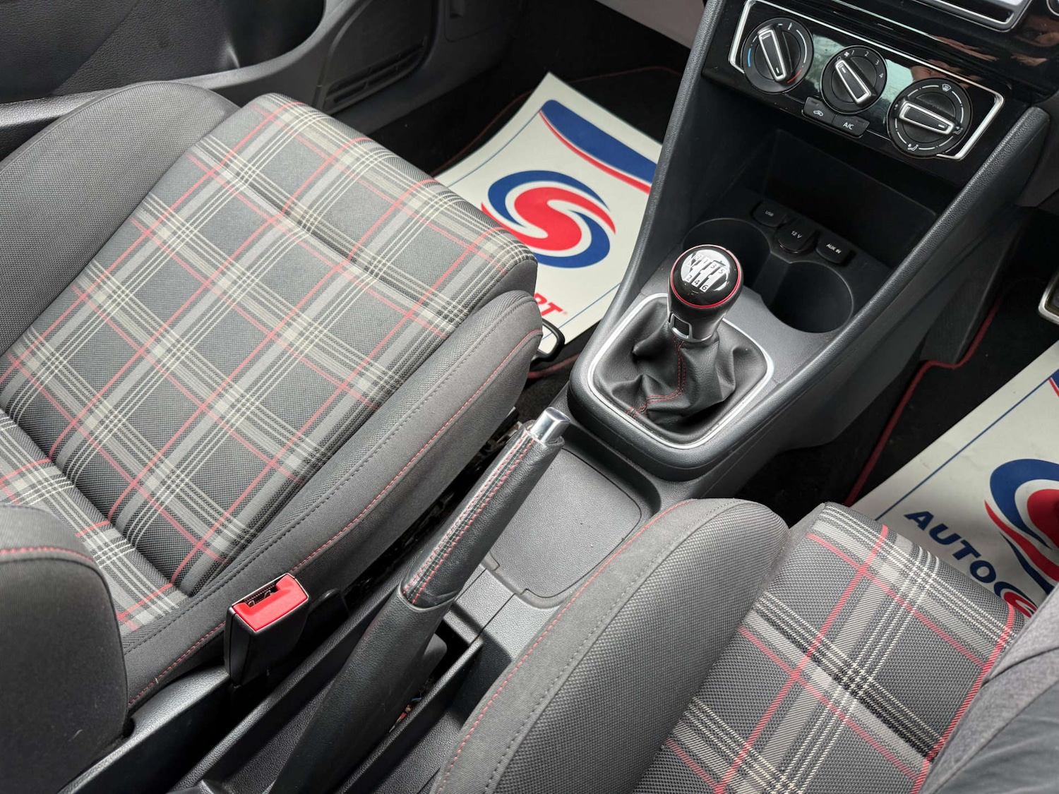 Used Volkswagen Polo 2015 for sale - 77794769: Photo 62