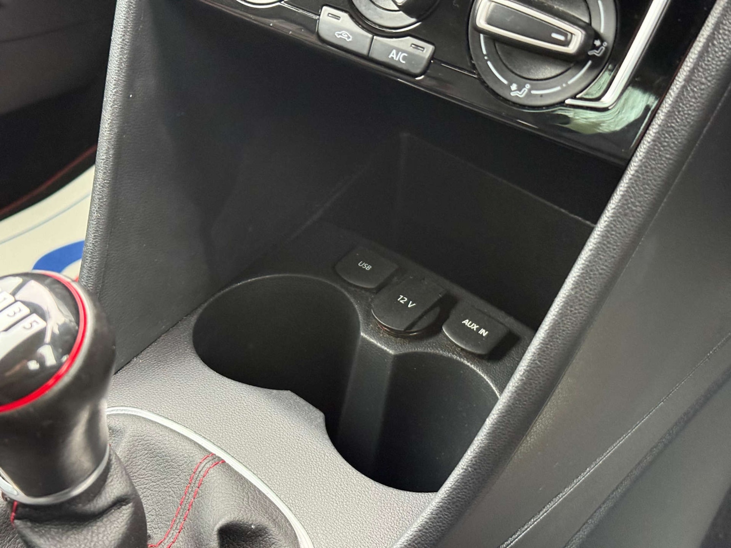 Used Volkswagen Polo 2015 for sale - 77794769: Photo 65