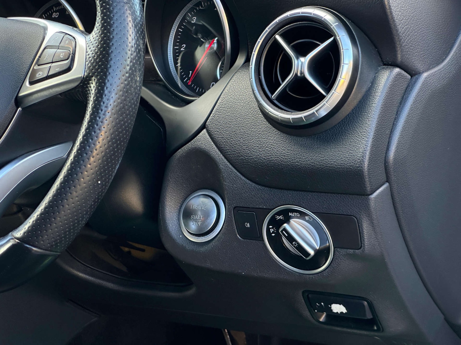 Used Mercedes-Benz CLA 2018 for sale - 77437531: Photo 46