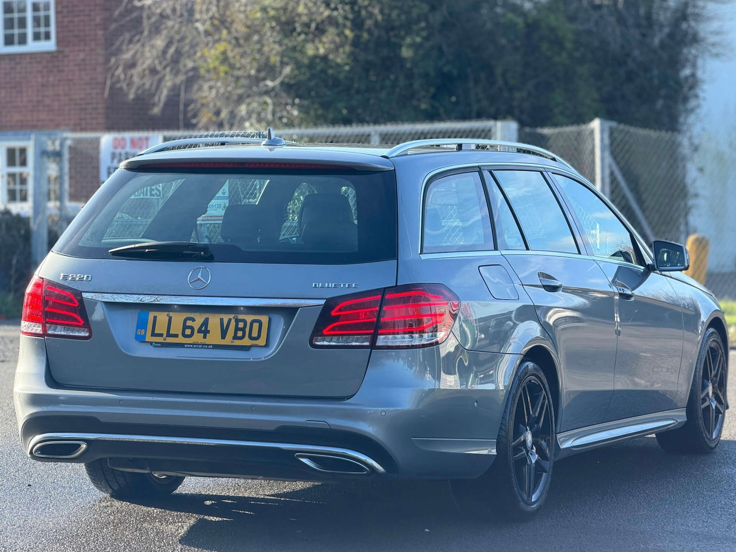 Used Mercedes-Benz E Class 2014 for sale - 77437633: Photo 16