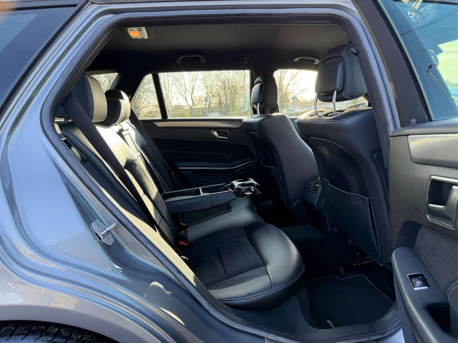 Used Mercedes-Benz E Class 2014 for sale - 77437633: Photo 30