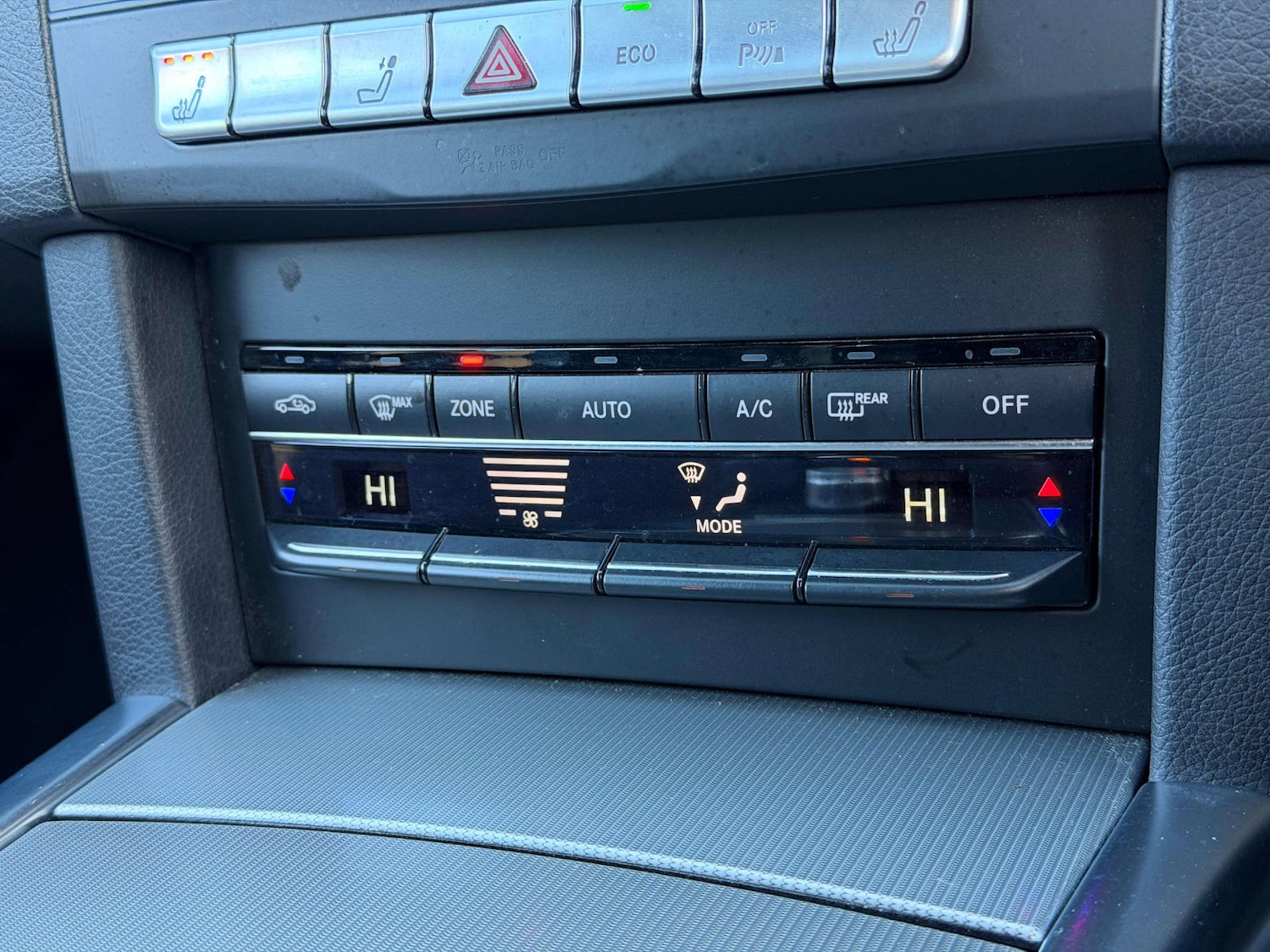 Used Mercedes-Benz E Class 2014 for sale - 77437633: Photo 34