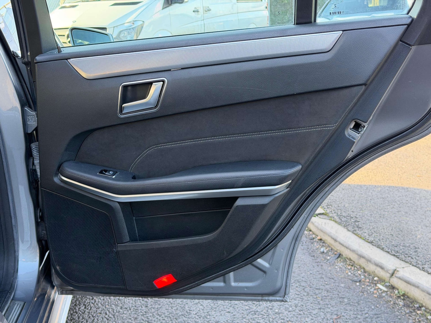 Used Mercedes-Benz E Class 2014 for sale - 77437633: Photo 49