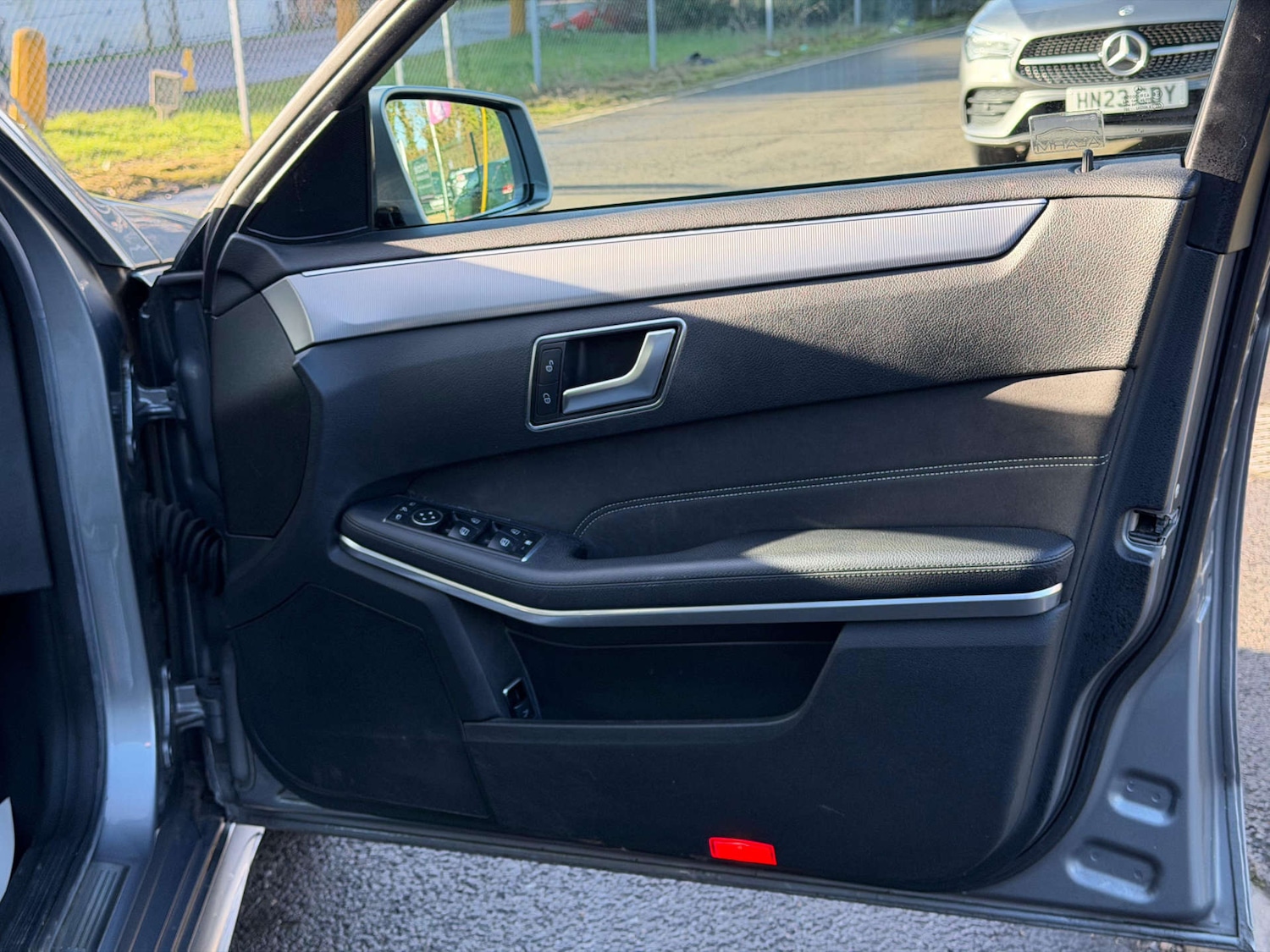 Used Mercedes-Benz E Class 2014 for sale - 77437633: Photo 51