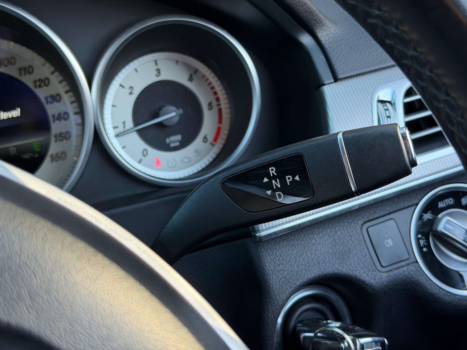 Used Mercedes-Benz E Class 2014 for sale - 77437633: Photo 60