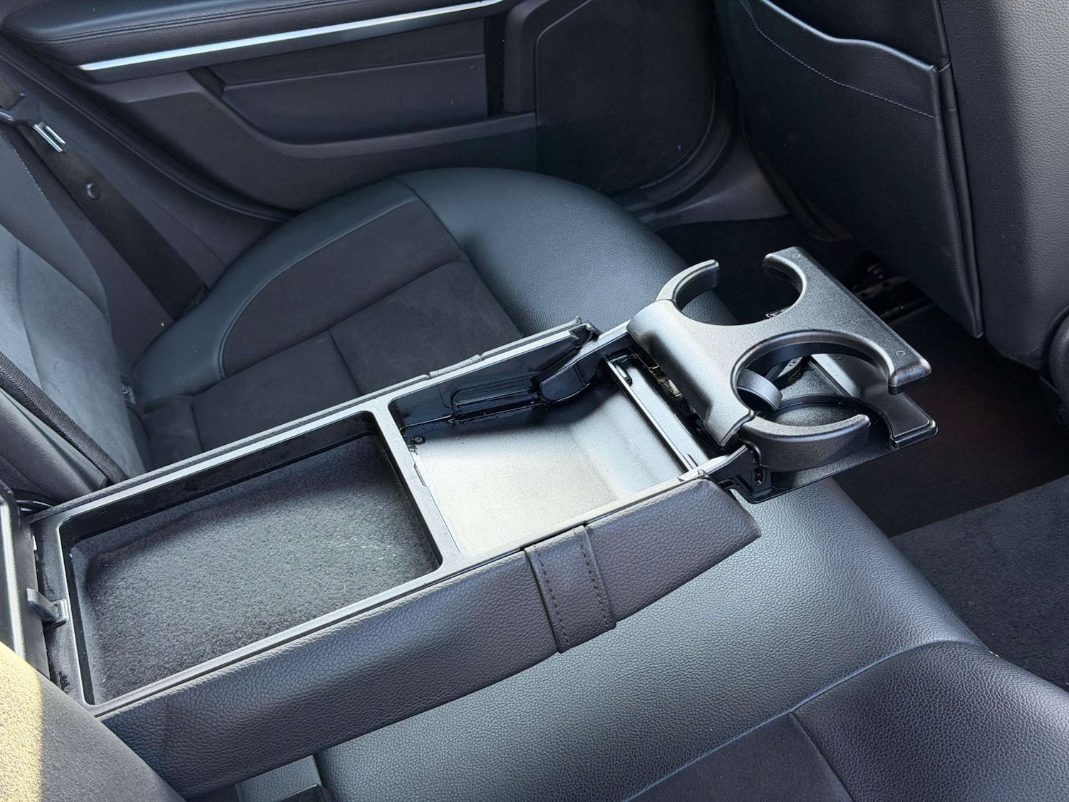 Used Mercedes-Benz E Class 2014 for sale - 77437633: Photo 77