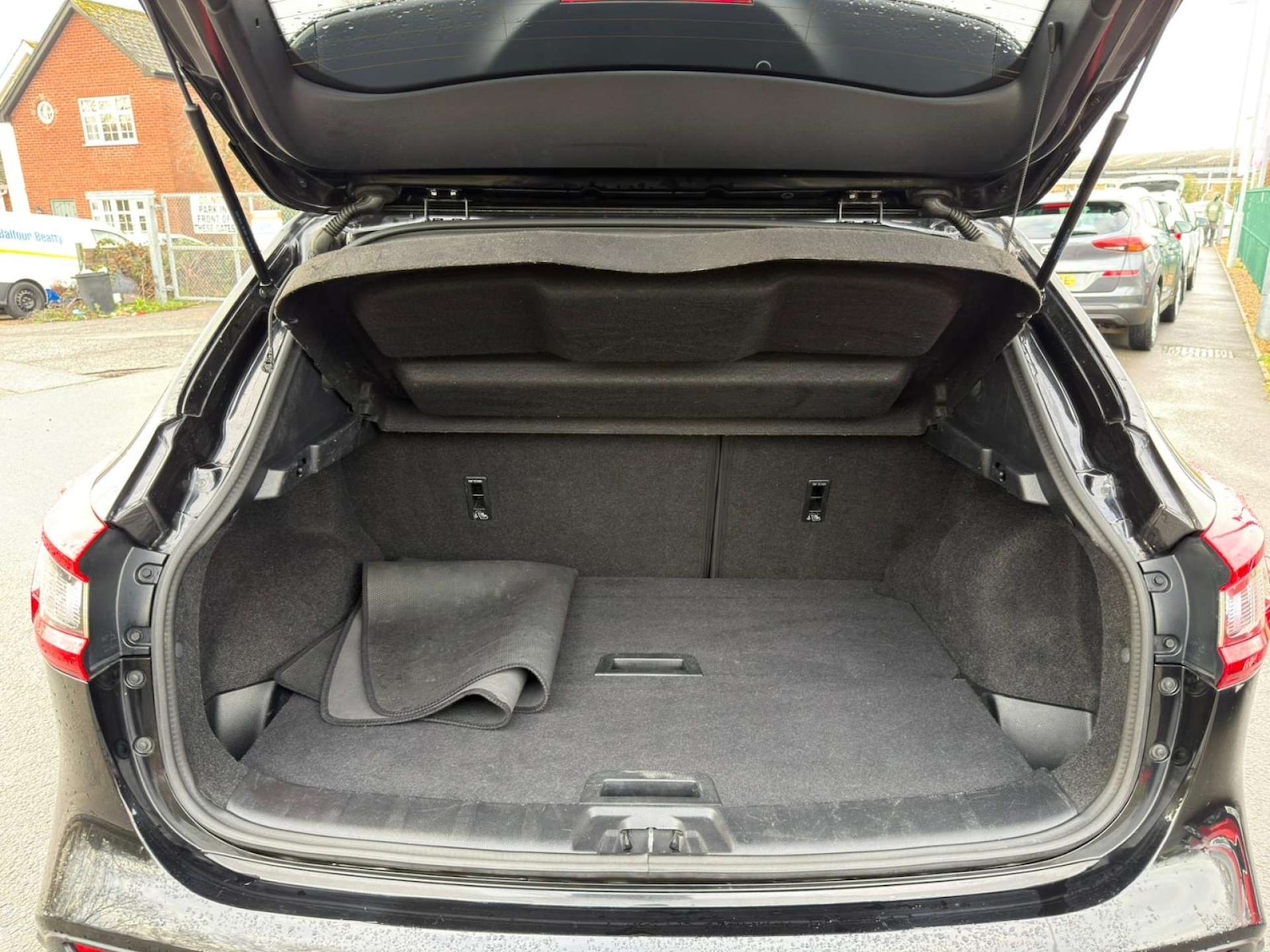 Used Nissan Qashqai 2018 for sale - 77437583: Photo 57