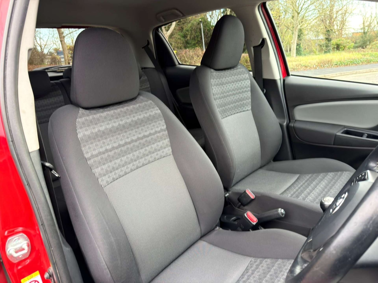 Used Toyota Yaris 2016 for sale - 77437428: Photo 25