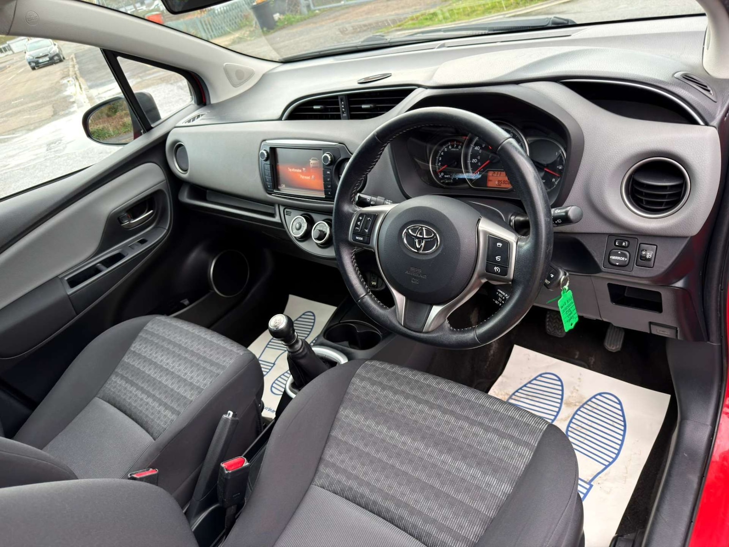 Used Toyota Yaris 2016 for sale - 77437428: Photo 27