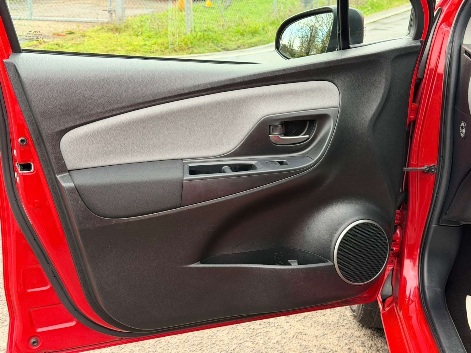 Used Toyota Yaris 2016 for sale - 77437428: Photo 47