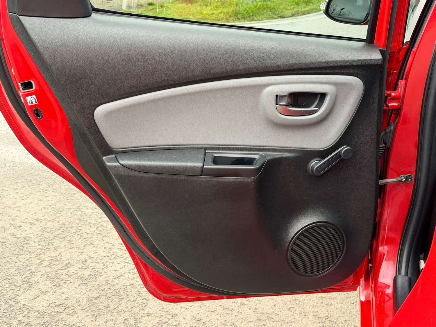 Used Toyota Yaris 2016 for sale - 77437428: Photo 48