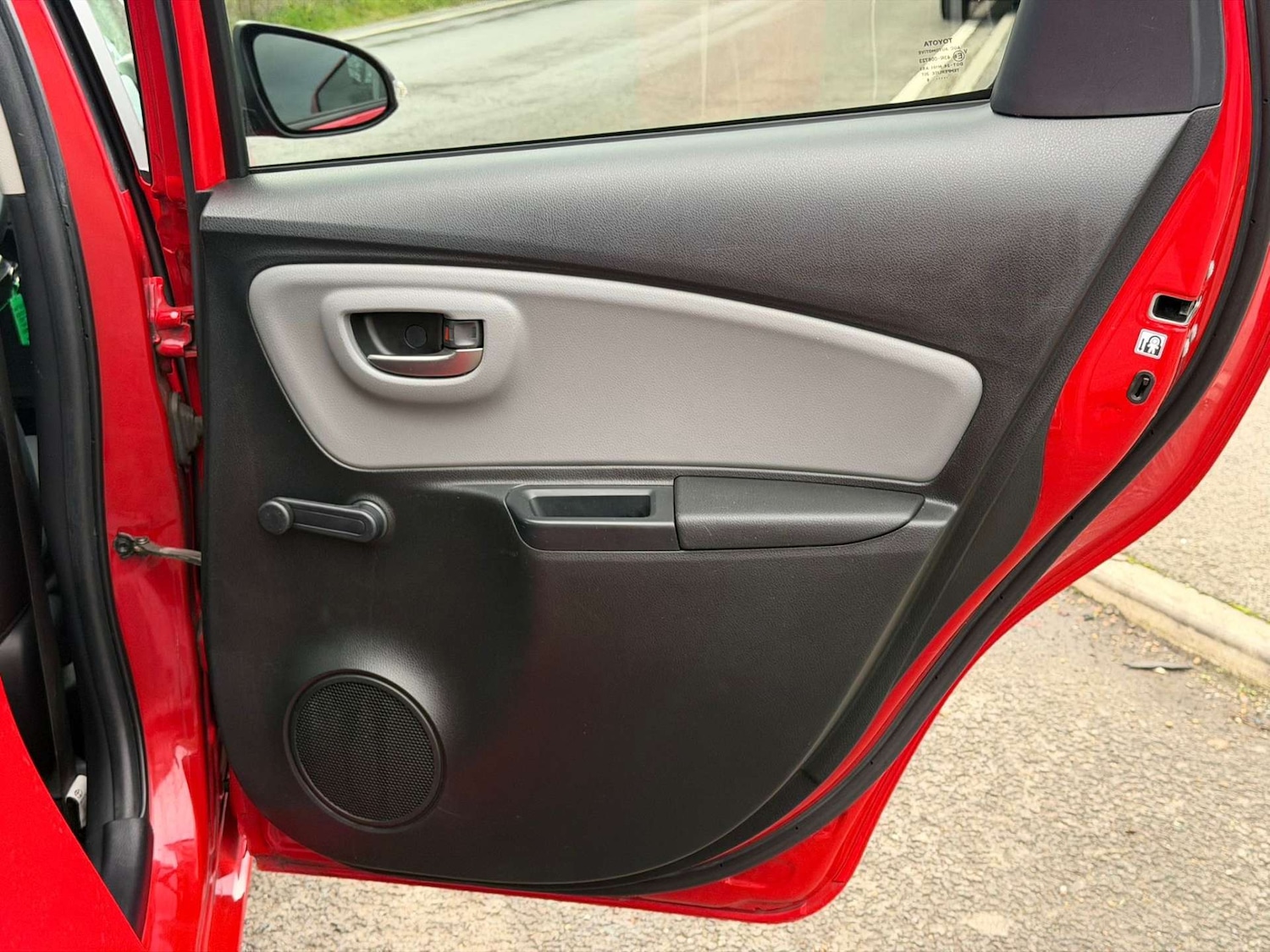 Used Toyota Yaris 2016 for sale - 77437428: Photo 50