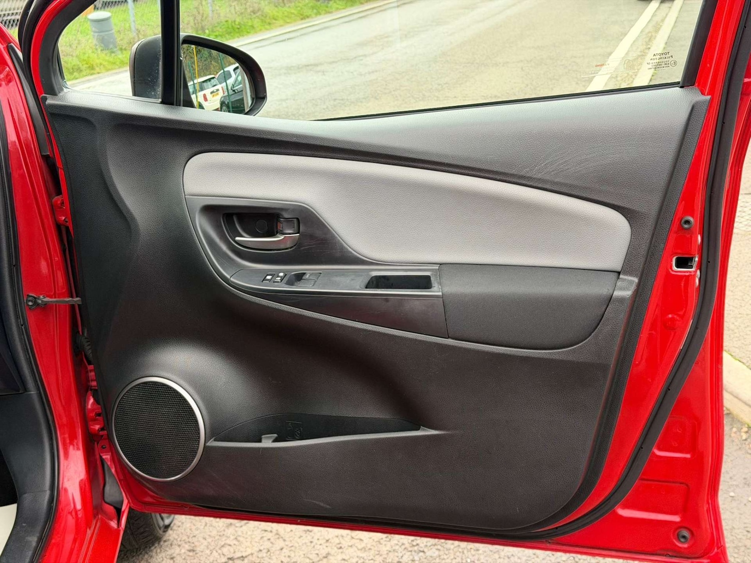 Used Toyota Yaris 2016 for sale - 77437428: Photo 52