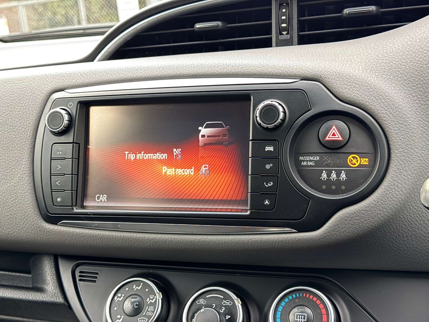 Used Toyota Yaris 2016 for sale - 77437428: Photo 56