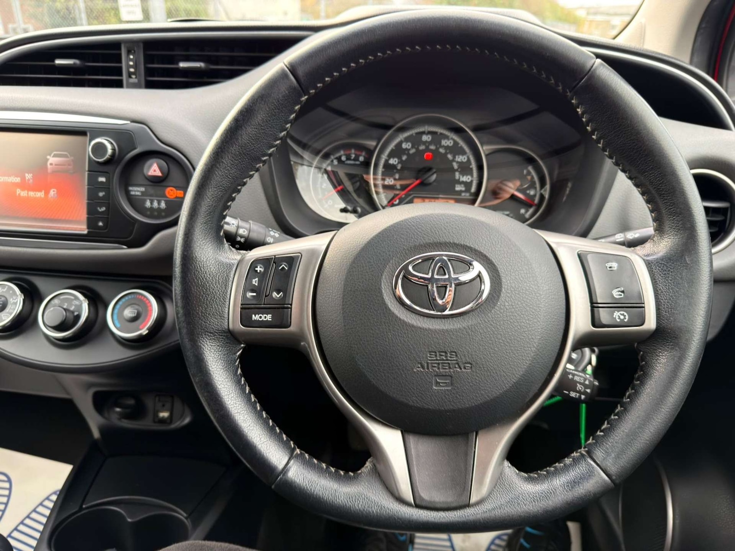 Used Toyota Yaris 2016 for sale - 77437428: Photo 61