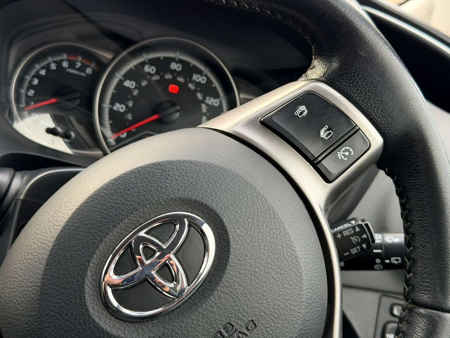 Used Toyota Yaris 2016 for sale - 77437428: Photo 70